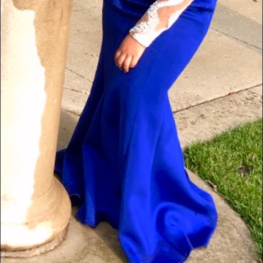 PROM DRESS - Picture 4 of 5